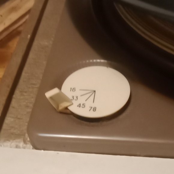 Phonograph - Picture 4 of 4